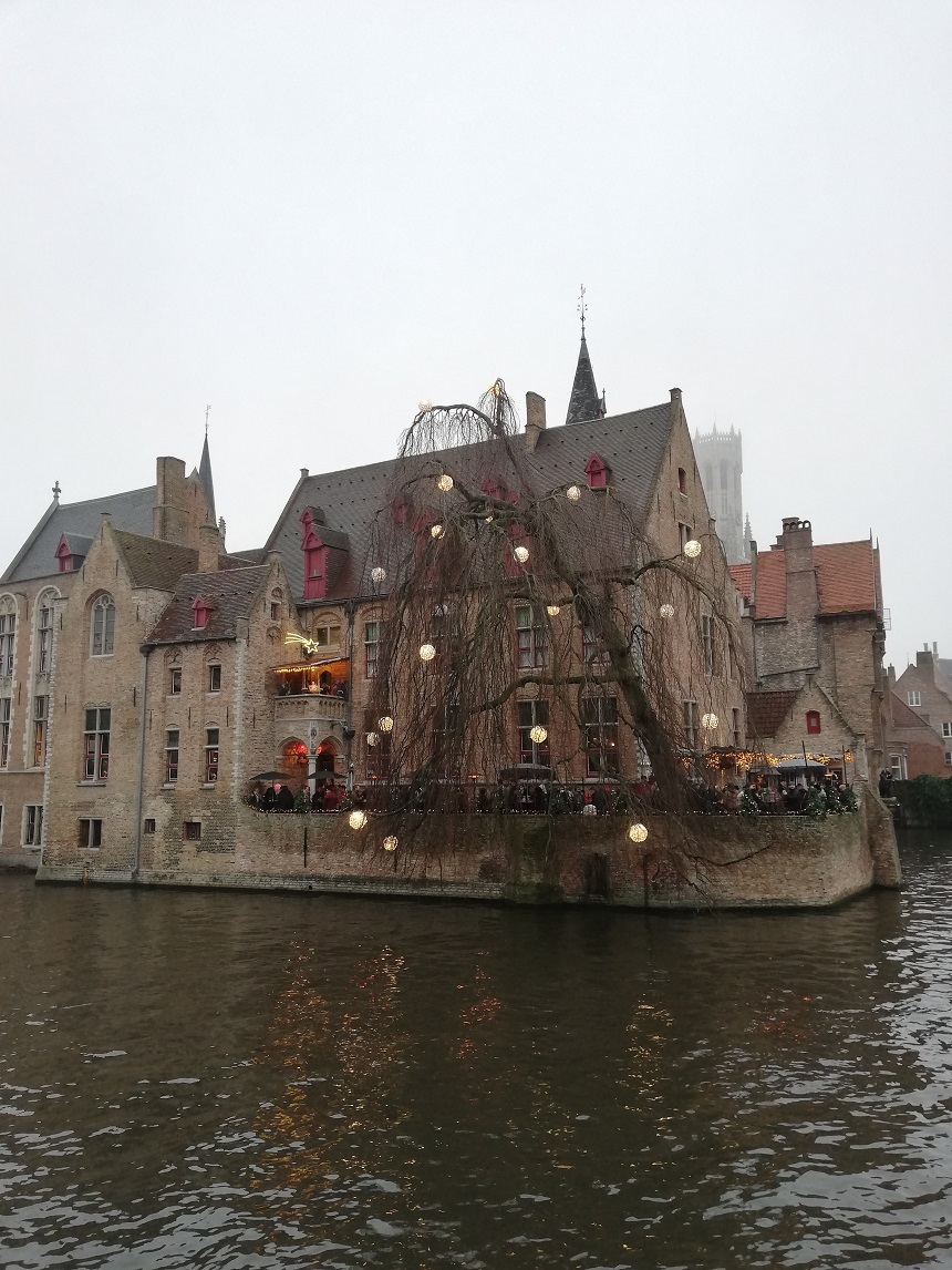 Abitazione sul canale Bruges cosa vedere sito Fuori Routine