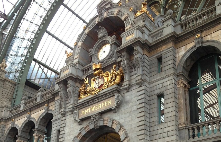 Ingresso stazione ferroviaria di Anversa